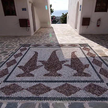 Karpathios Traditional Hotel *