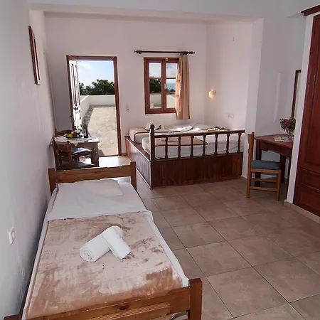 Hotel Karpathios Traditional