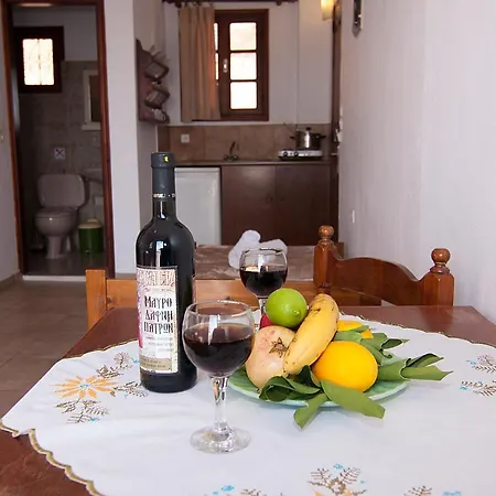 Hotel Karpathios Traditional *